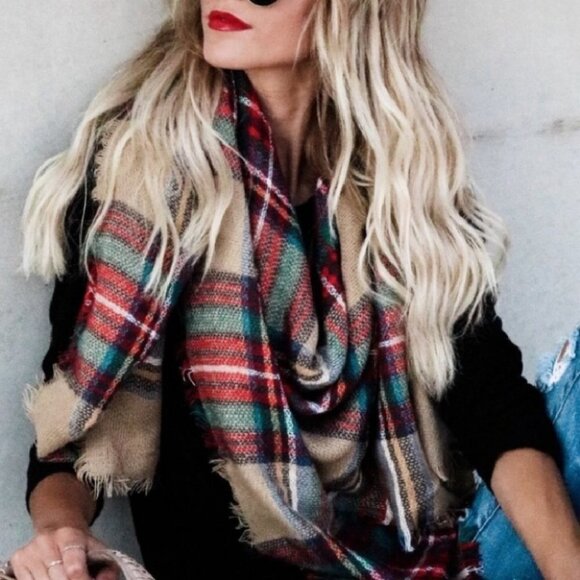 TRENDY DOLLZ Blanket Scarf - Picture 4 of 4